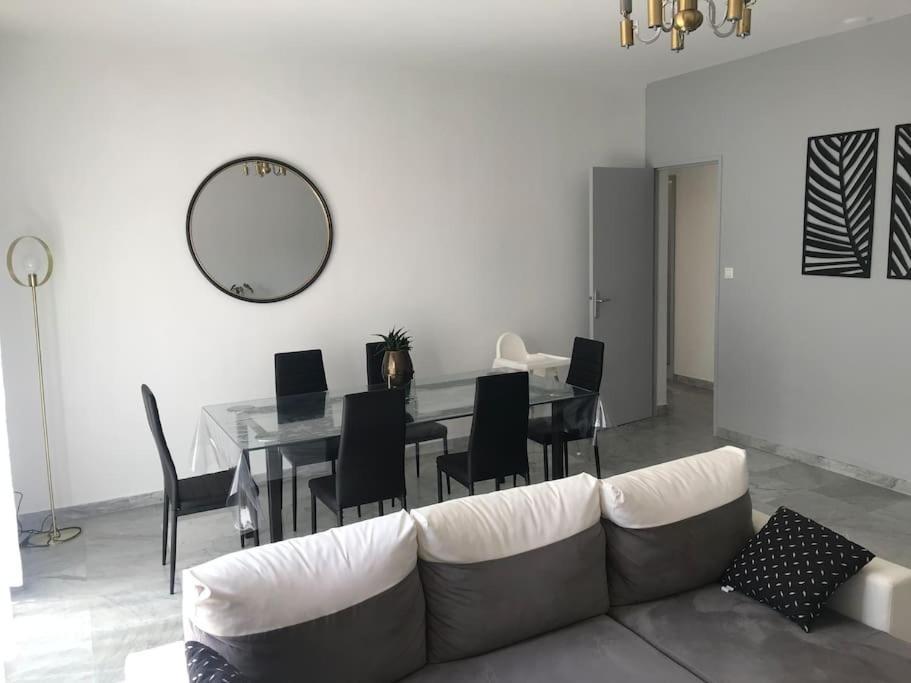 De Maison Entierement Renove Avec Garage Carnoux-en-Provence
